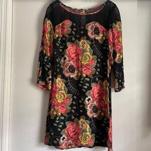 Plenty by Trace Reece Mini Shift Dress 6 Black Retro Floral Lace Trim 3/4 Sleeve